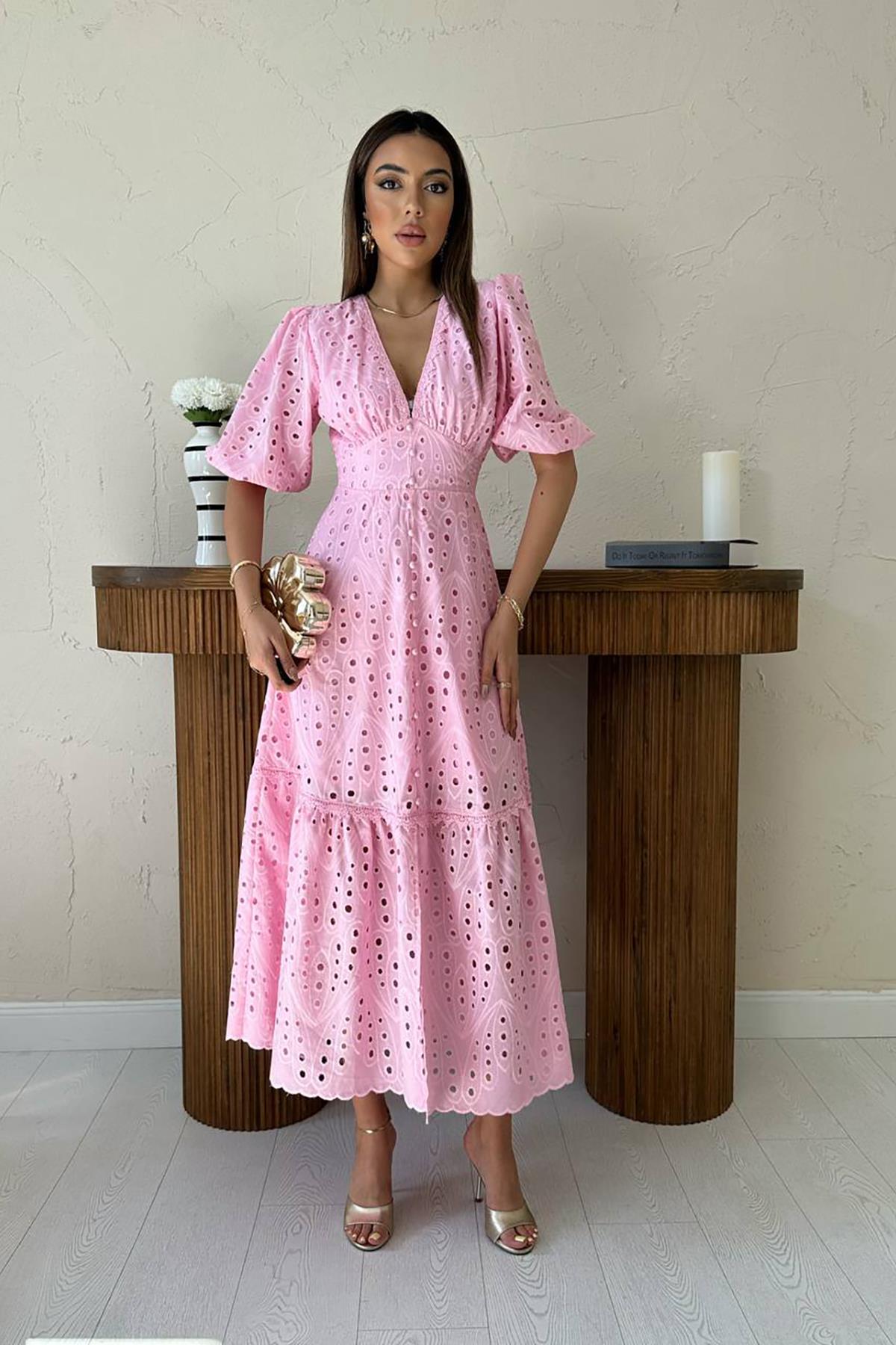 Toptan Pembe Büzgü Detaylı Dantelli Brode Elbise