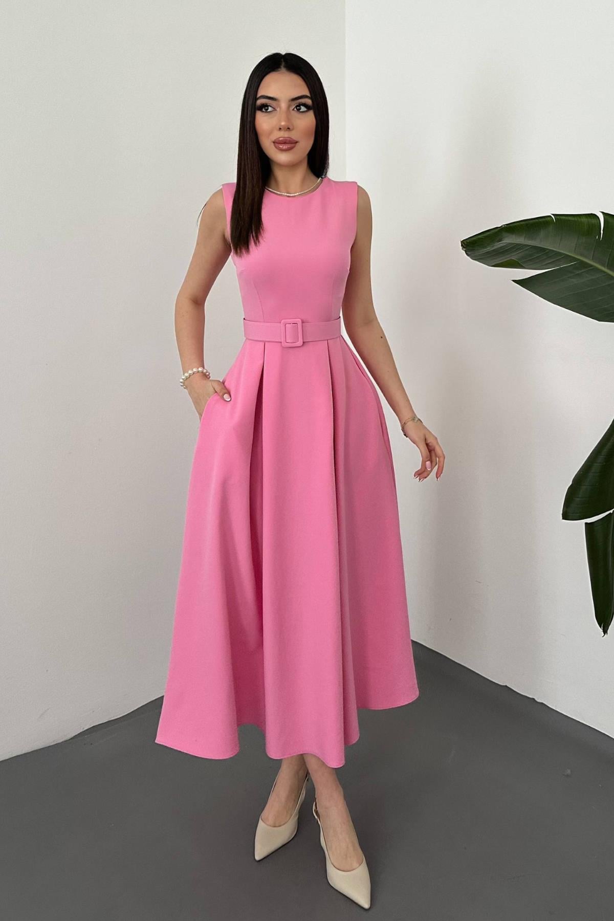 Pembe Halter Yaka Kloş Elbise