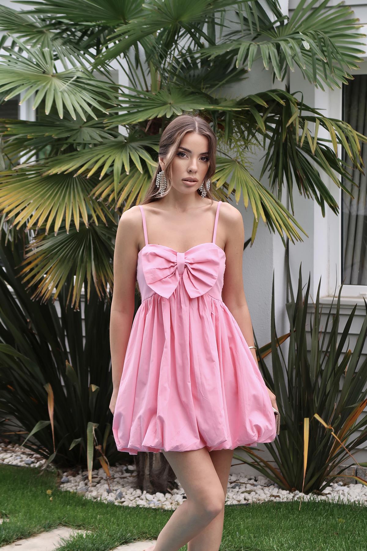 Toptan Pembe Önü Fiyonklu Askılı Elbise