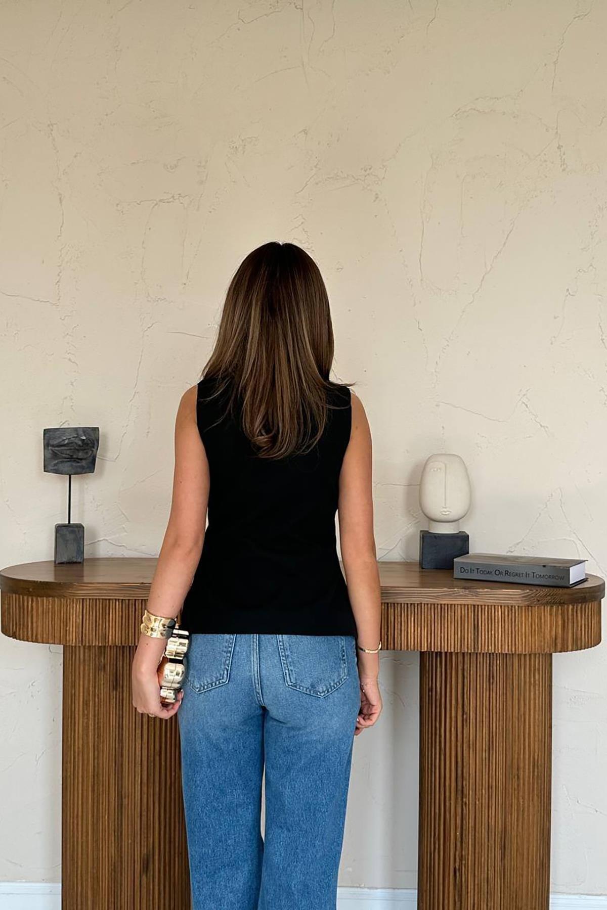 Toptan Siyah Belden Oturtma Detaylı Düğmeli Yelek