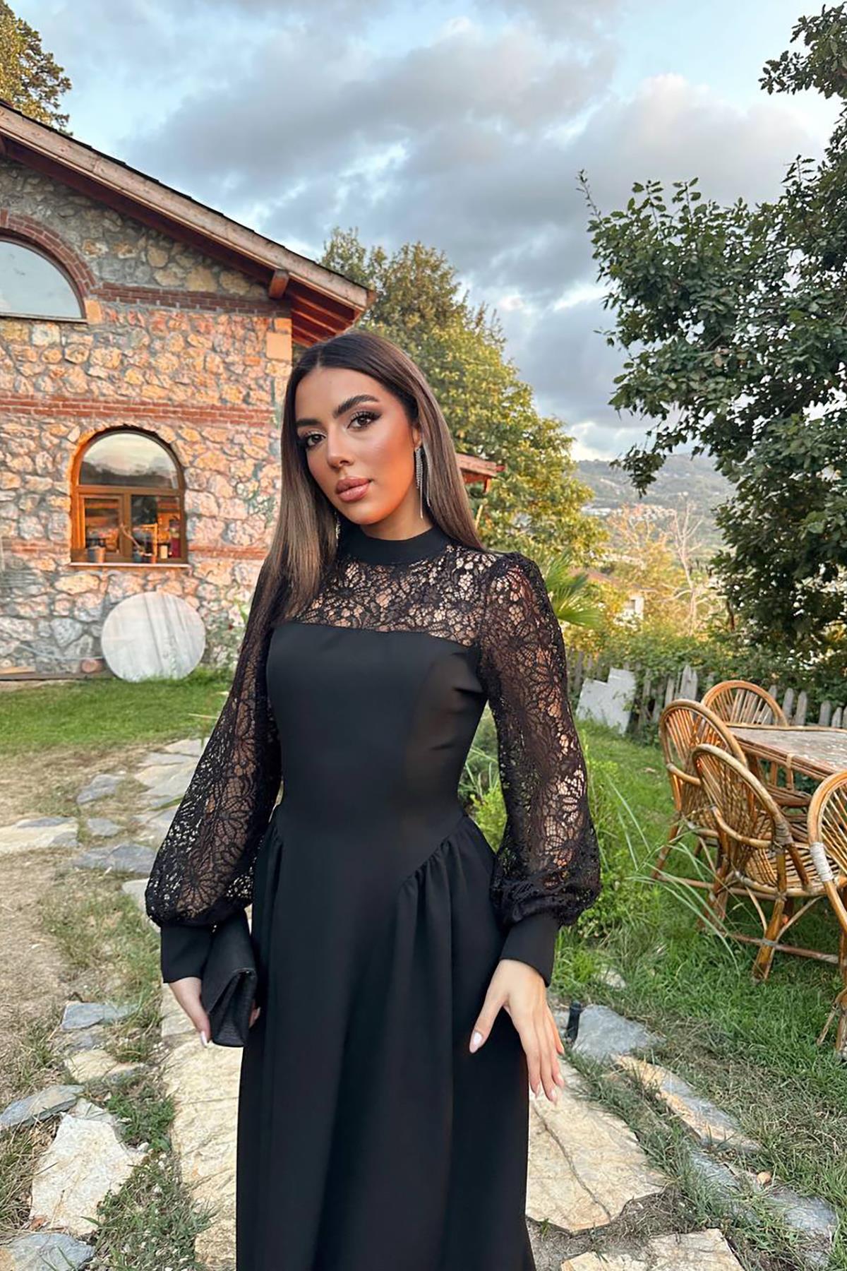 Toptan Siyah Dantel Garnili Büzgülü Atlas Elbise