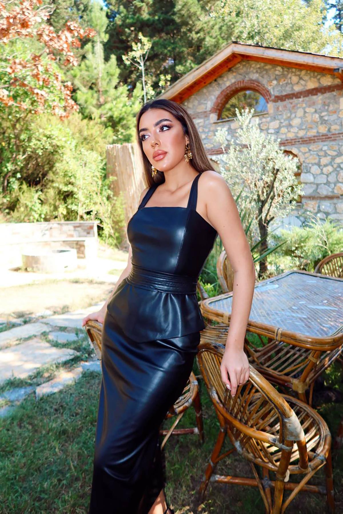 Siyah Deri Bluz Ve Etek Takım