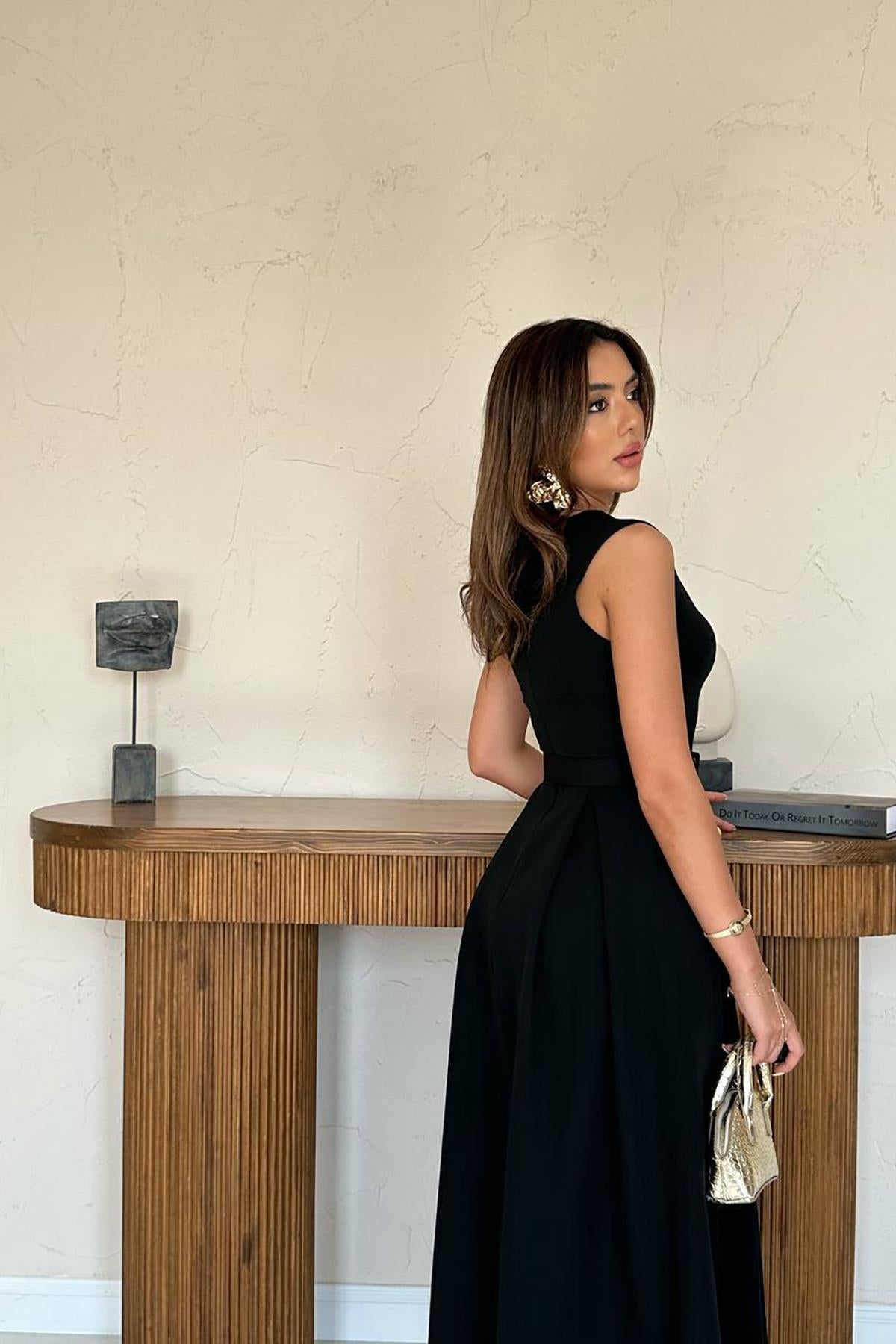 Toptan Siyah Halter Yaka Kloş Elbise
