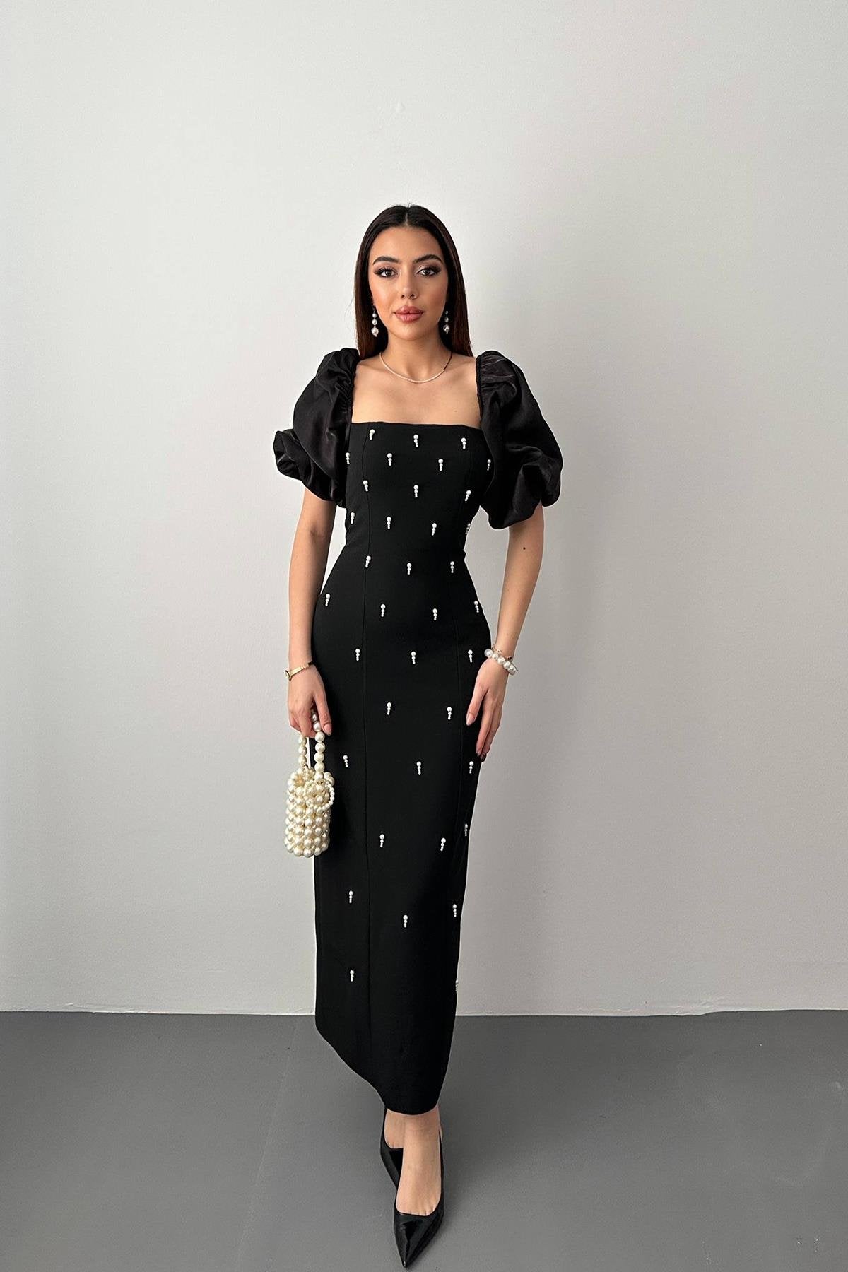 Toptan Siyah İşlemeli Kolu Garnili Elbise Siyah L