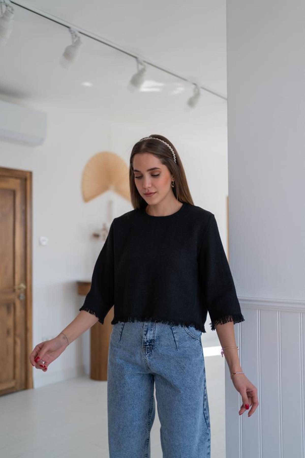 Toptan Siyah Püskül Detaylı Bluz