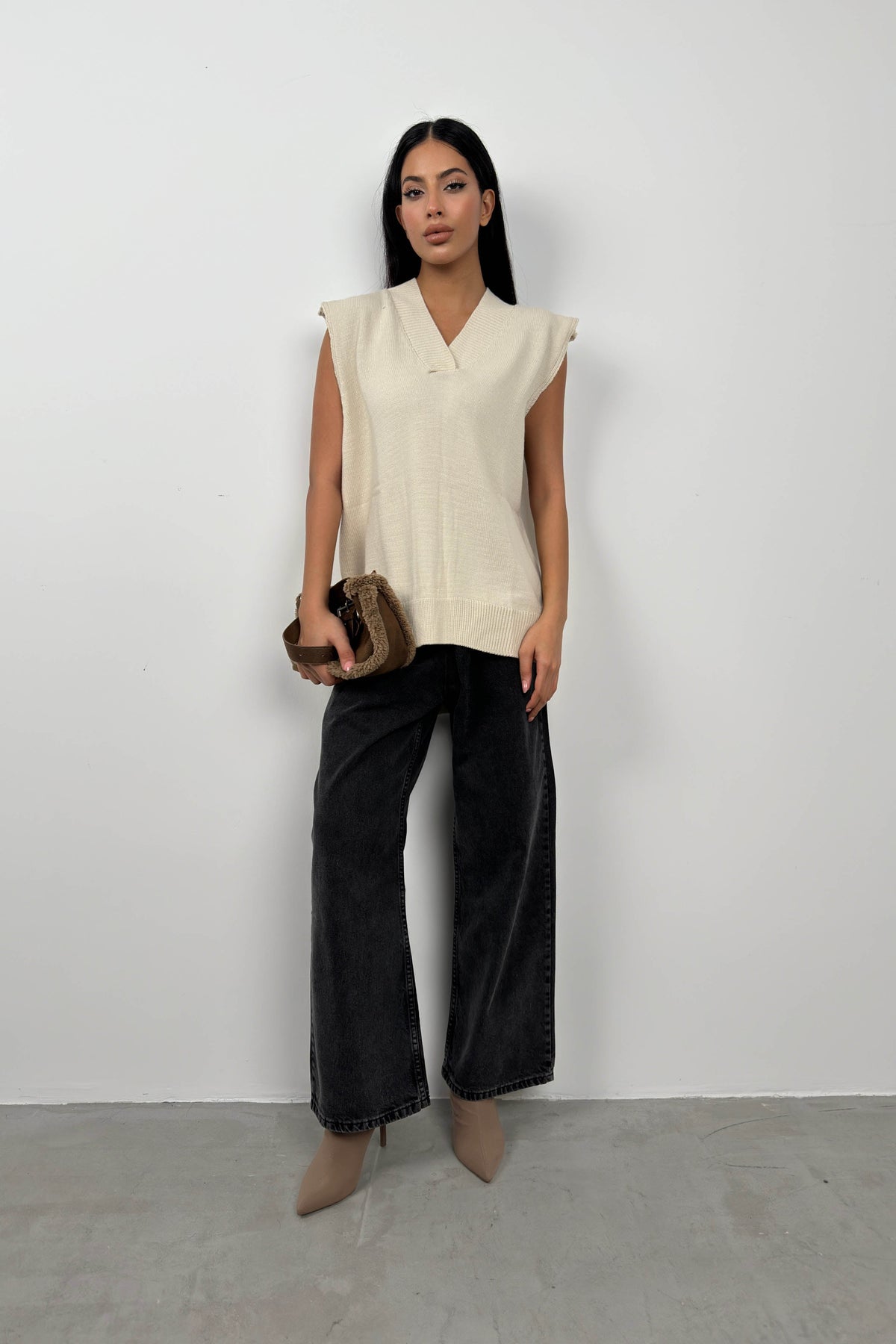 V Yaka Oversize Süveter - Bej