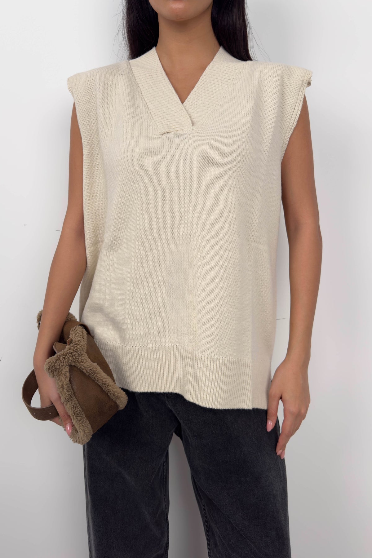 V Yaka Oversize Süveter - Bej