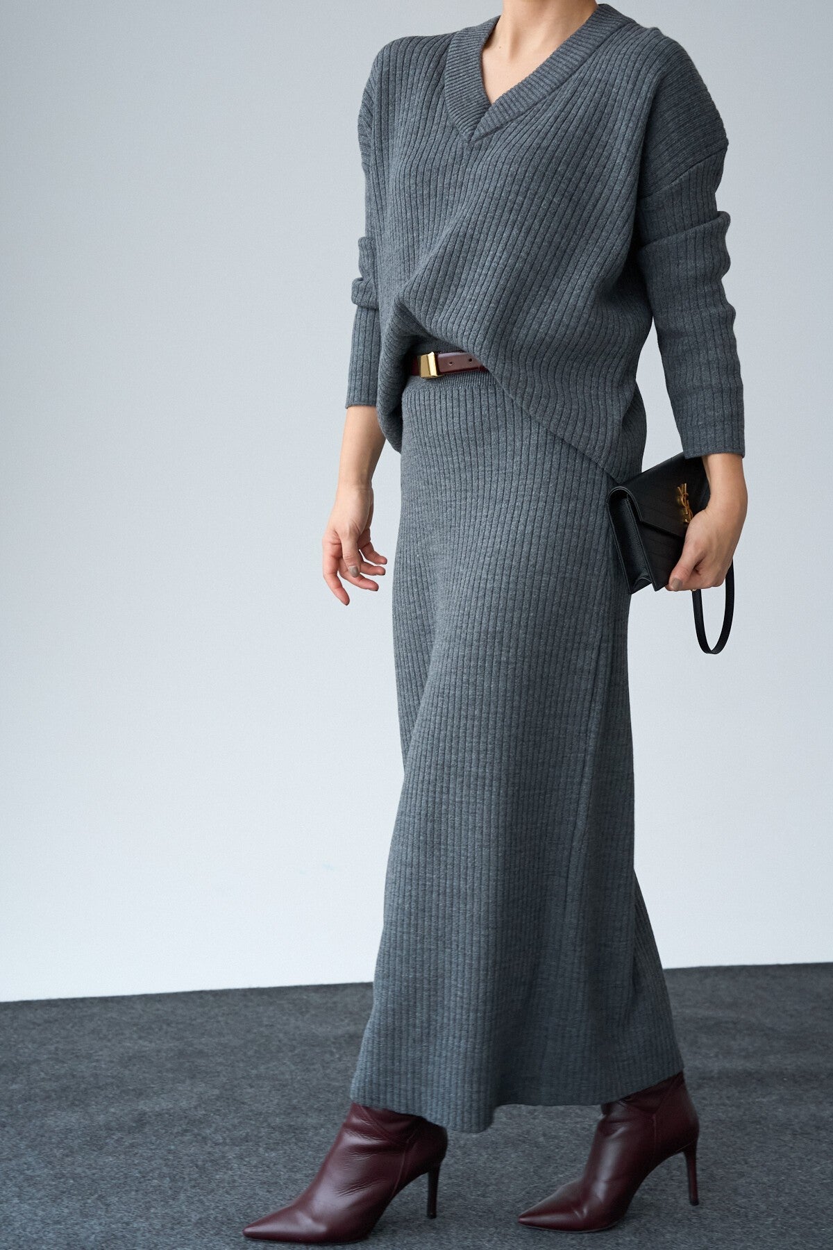 Anthracite V-Neck Sweater Skirt Set