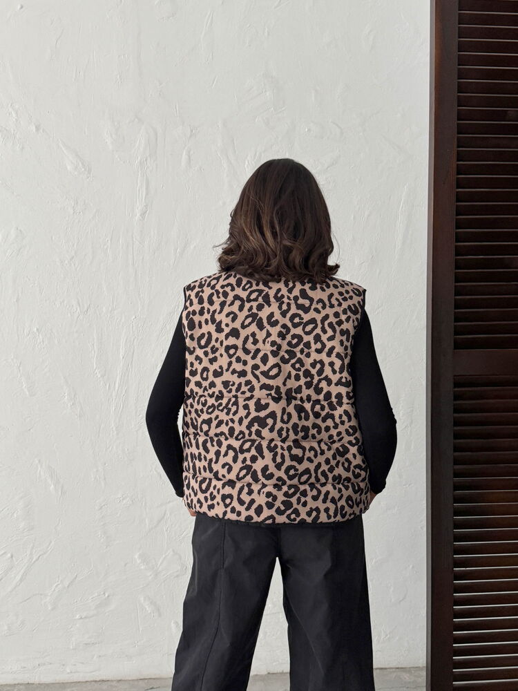 Topshow Vizon Siyah Leopar Desenli Kapitone Yelek