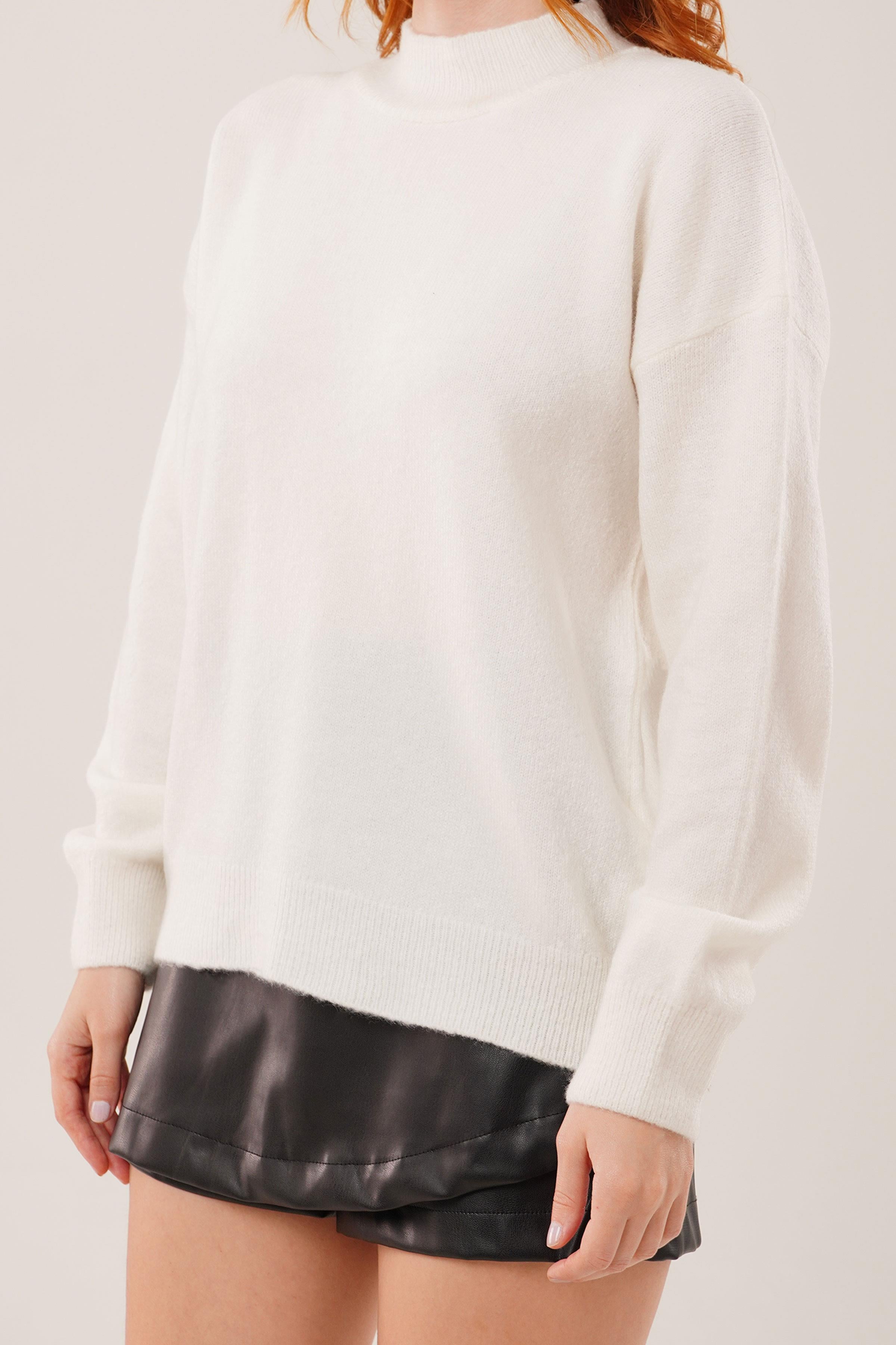 Yaka Ribanalı Basic Toptan Beyaz Triko Kazak