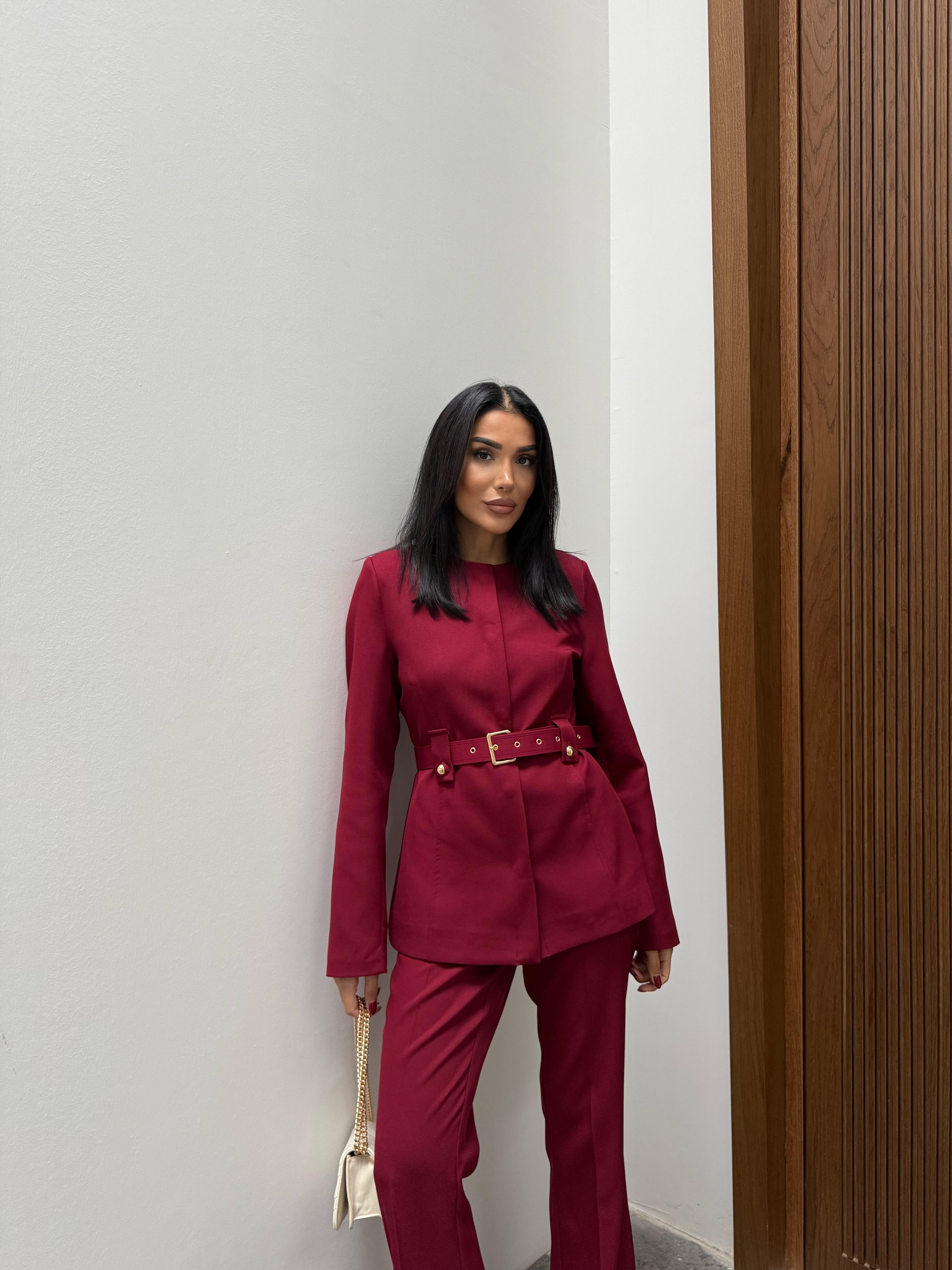 Bordo Yakasız Belden Kemer Detaylı Ceket Pantolon Takım