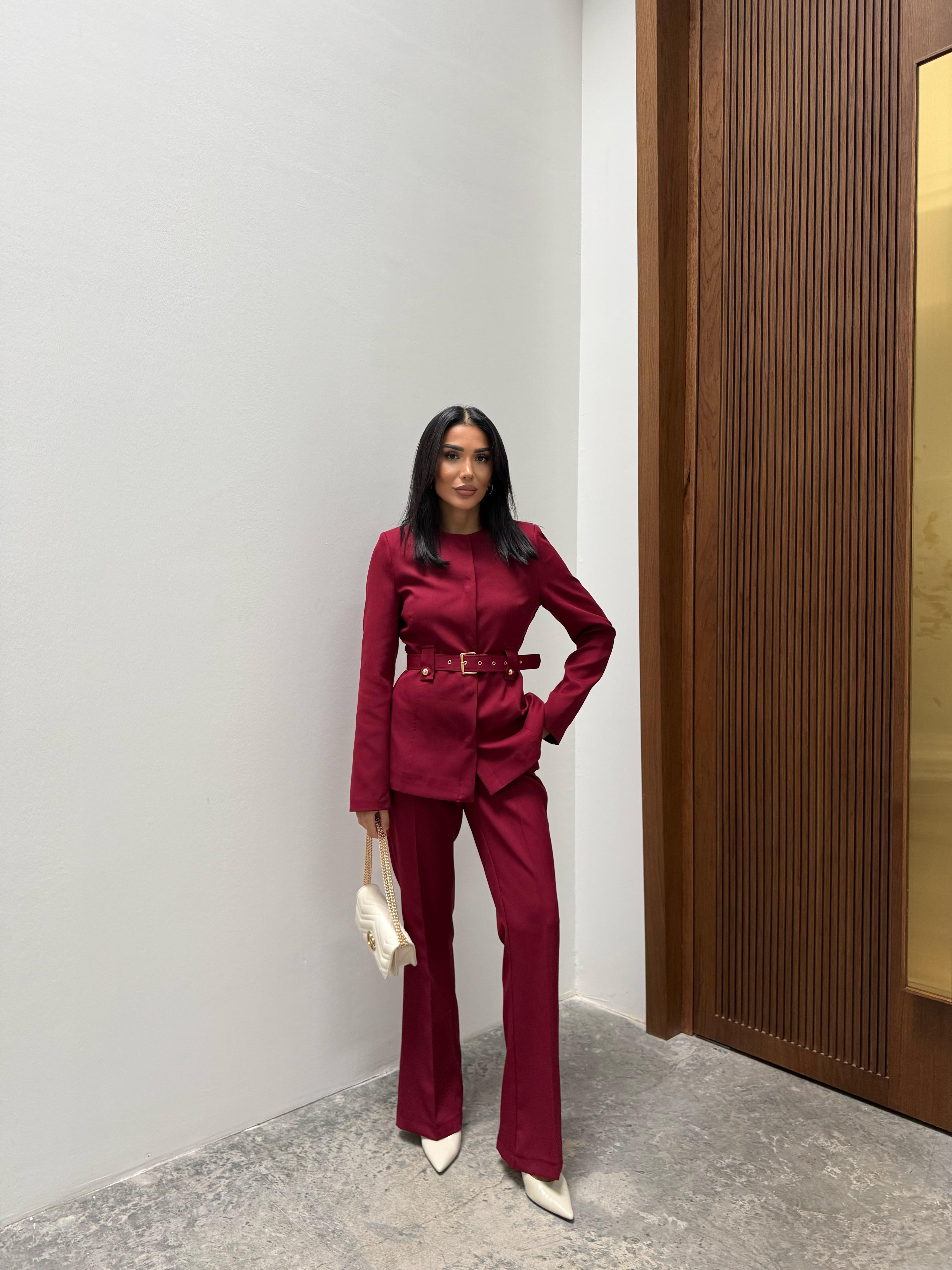 Bordo Yakasız Belden Kemer Detaylı Ceket Pantolon Takım