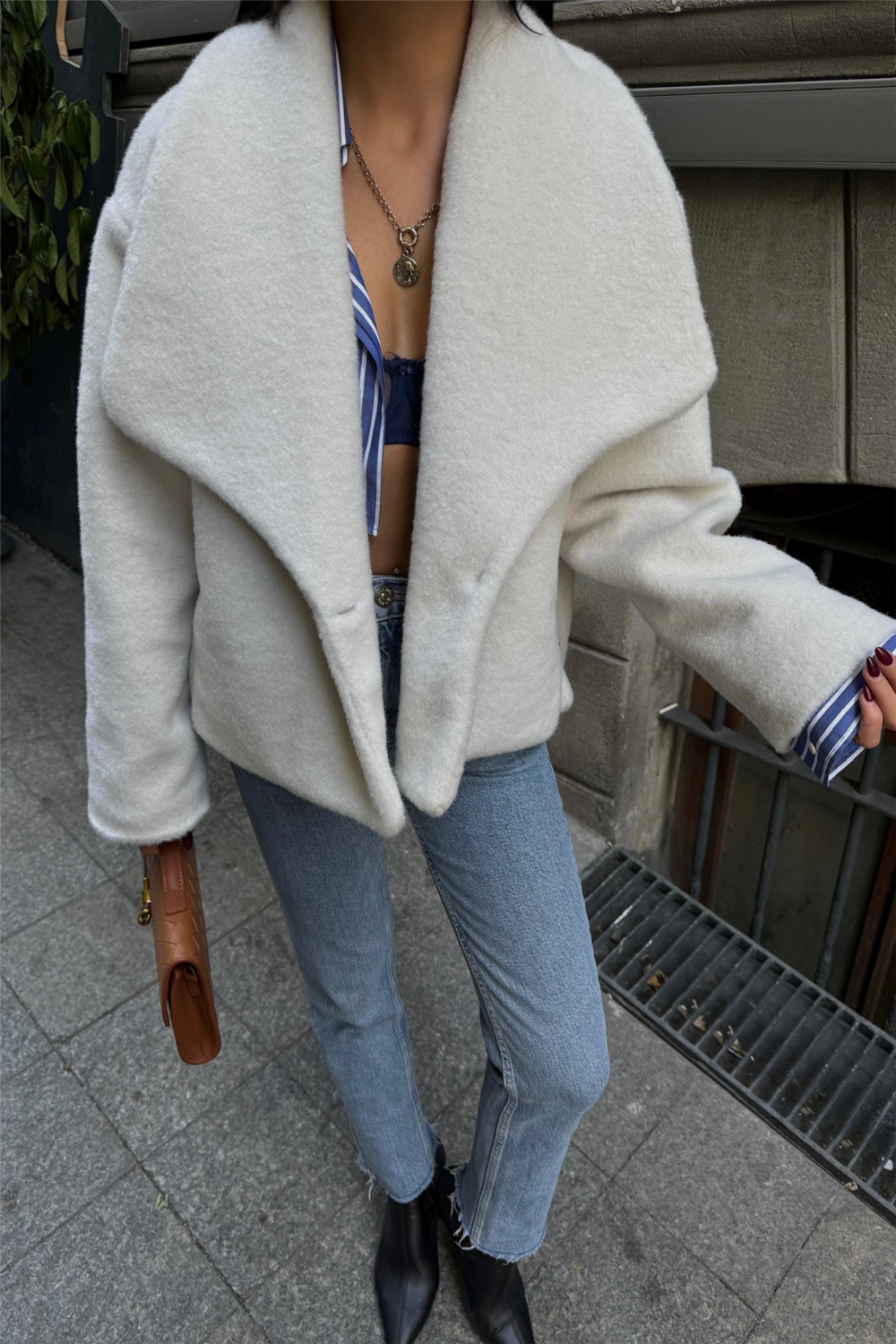 YÜN CROP KABAN - Krem